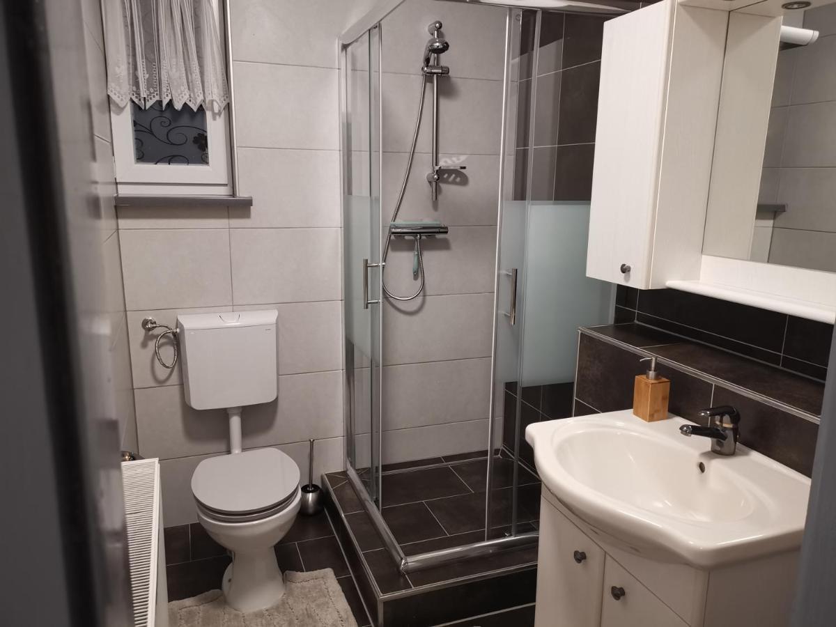 Byjoe Apartment Morschen Bagian luar foto