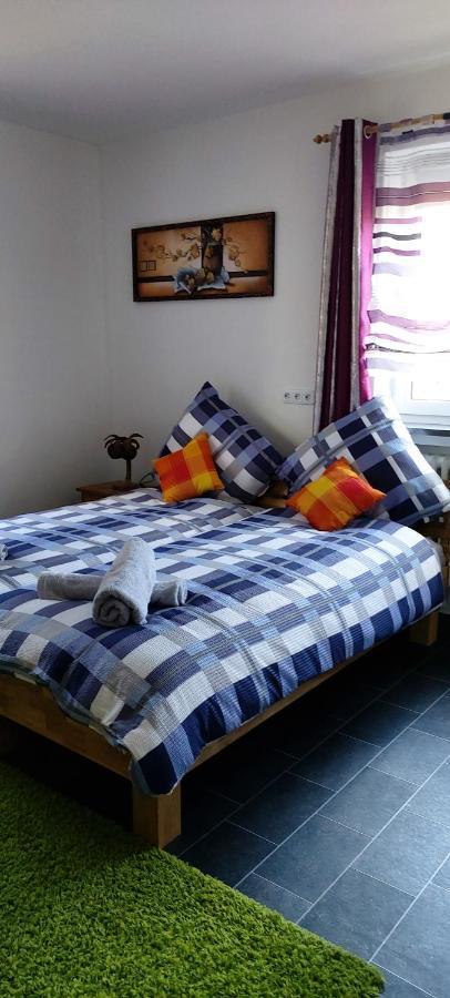 Byjoe Apartment Morschen Bagian luar foto