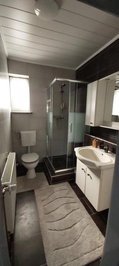Byjoe Apartment Morschen Bagian luar foto