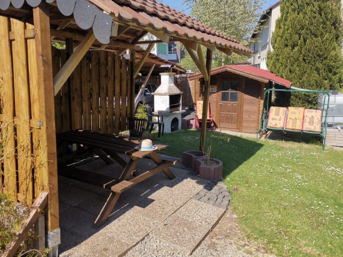 Byjoe Apartment Morschen Bagian luar foto