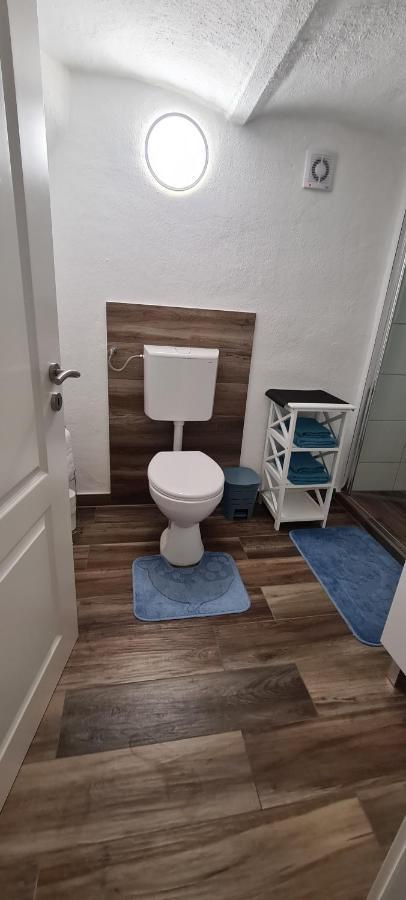 Byjoe Apartment Morschen Bagian luar foto