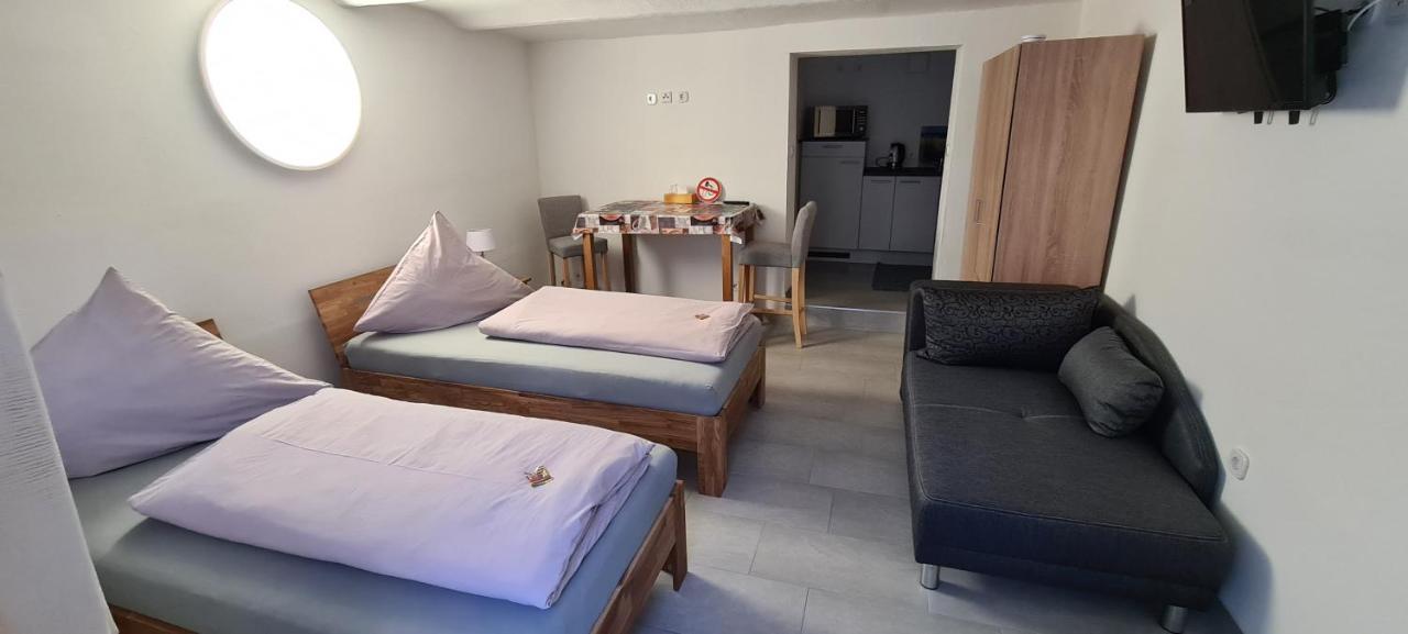 Byjoe Apartment Morschen Bagian luar foto