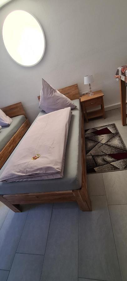 Byjoe Apartment Morschen Bagian luar foto